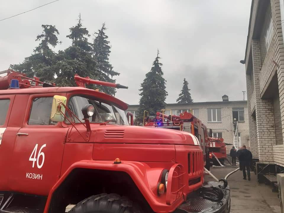 Под Киевом в садике произошел пожар: эвакуировали более 100 детей (видео и фото)