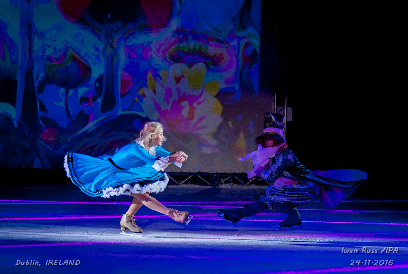 Топ-5 причин посетить детское шоу "Алиса в Зазеркалье на льду"