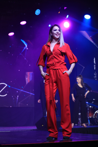 Українські зірки вийшли на подіум під час показу AnGe stars fashion show (фото)