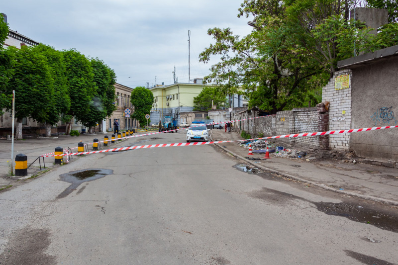 Прогулянка з міною: біля ж/д вокзалу в Дніпрі чоловік виявив протитанковий снаряд