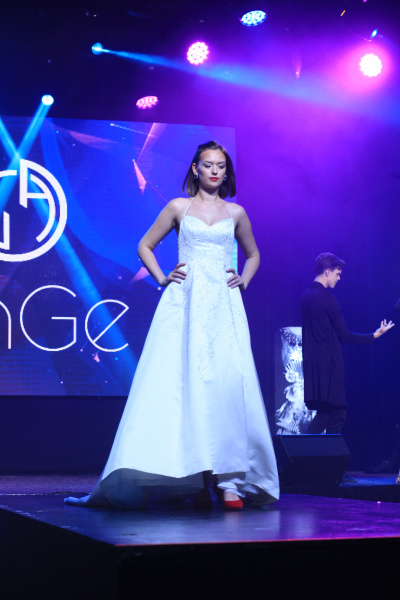 Українські зірки вийшли на подіум під час показу AnGe stars fashion show (фото)