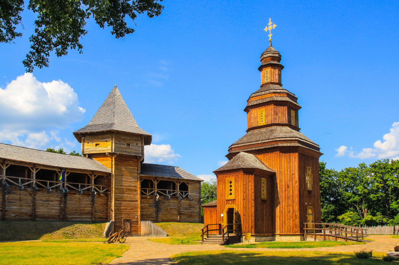 Гетманская столица и роскошные особняки: живописные места Украины для идеального отдыха