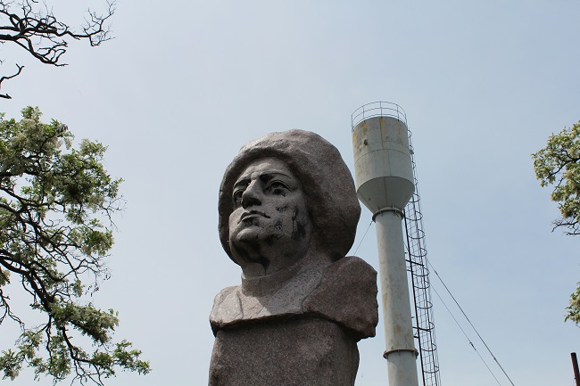 Памятник атаману Зеленому в Триполье