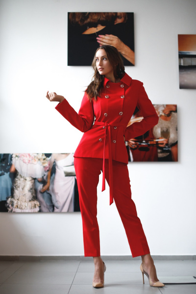 Гимнастка Анна Ризатдинова примерила роль модели в fashion-съемке известного украинского дизайнера