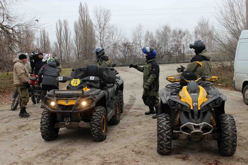 Ищут третий день: под Киевом пропал рыбак и его 12-летний сын