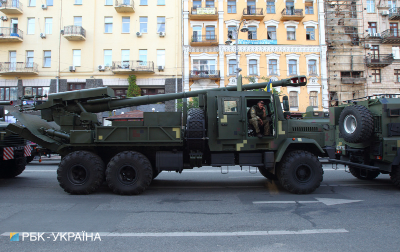 250 единиц техники и 4,5 тысячи военных: яркие фото репетиции парада ко Дню Независимости