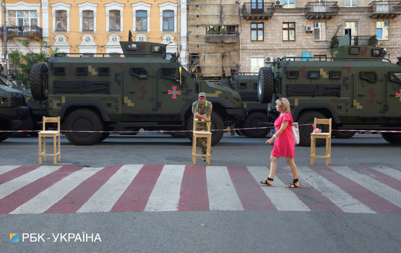 250 единиц техники и 4,5 тысячи военных: яркие фото репетиции парада ко Дню Независимости