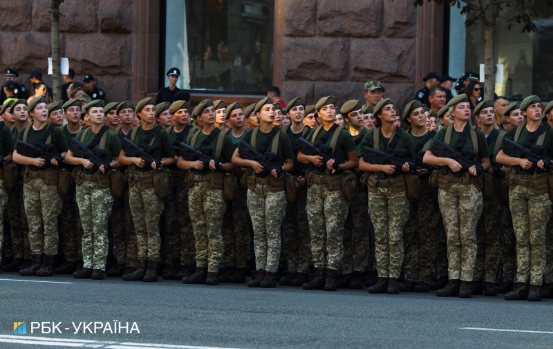 250 единиц техники и 4,5 тысячи военных: яркие фото репетиции парада ко Дню Независимости