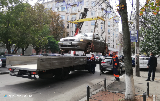 Паркуватися у Києві стане дорожче: названа причина
