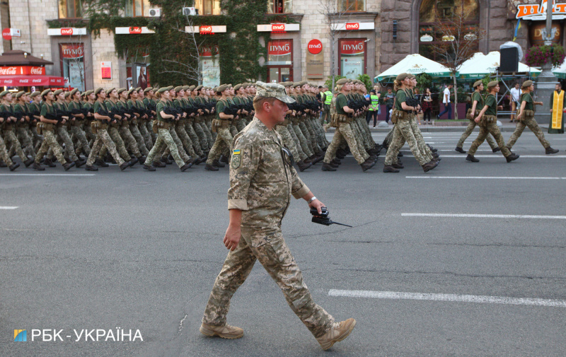 250 единиц техники и 4,5 тысячи военных: яркие фото репетиции парада ко Дню Независимости