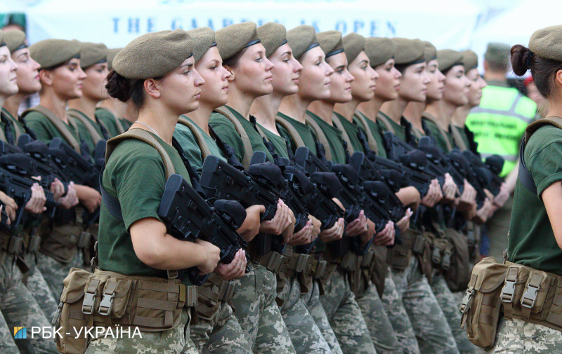 250 единиц техники и 4,5 тысячи военных: яркие фото репетиции парада ко Дню Независимости