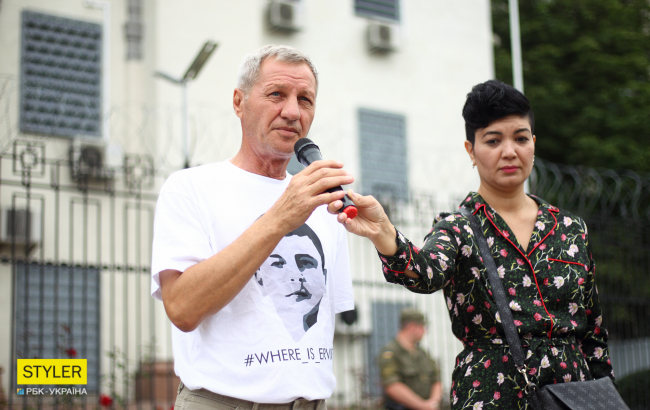 &quot;Это моя боль&quot;: у посольства РФ вспомнили пропавших в оккупированном Крыму (фото)