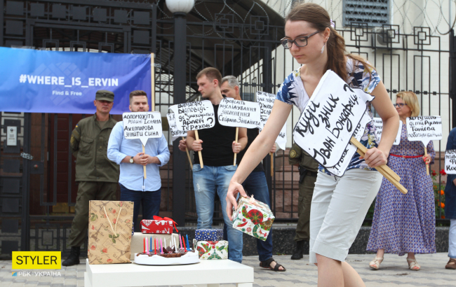 &quot;Это моя боль&quot;: у посольства РФ вспомнили пропавших в оккупированном Крыму (фото)