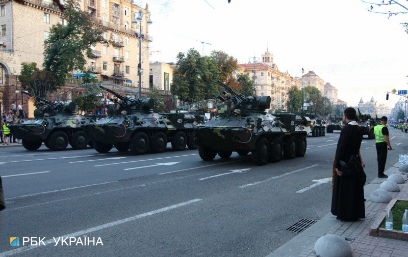 250 единиц техники и 4,5 тысячи военных: яркие фото репетиции парада ко Дню Независимости