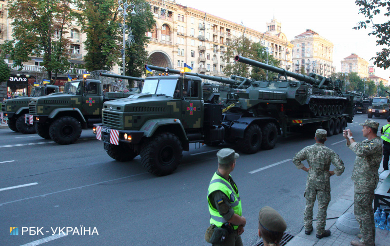 250 единиц техники и 4,5 тысячи военных: яркие фото репетиции парада ко Дню Независимости