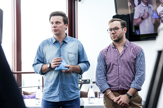 Дмитрий Комаров и Андре Тан создали спасающий жизни треугольный глобус