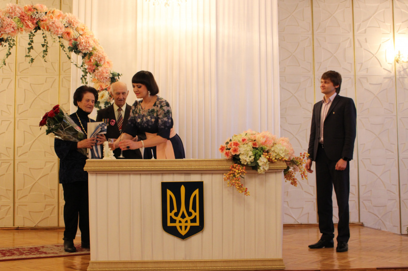 70 років разом: пенсіонери з Києва відсвяткували "платинове" весілля (фото)