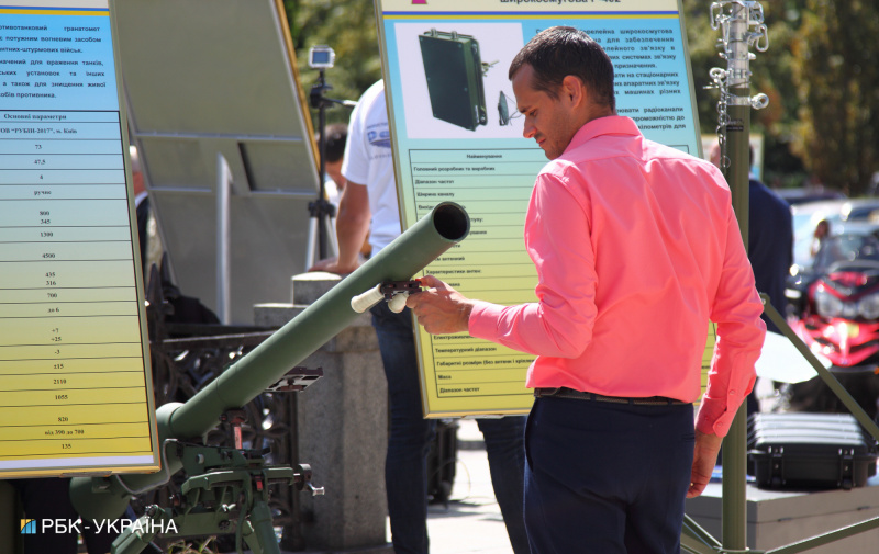 "Міць нової української армії": в центре Киева собрали лучшие образцы военной техники (фото)