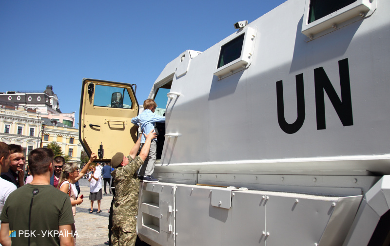 "Міць нової української армії": в центре Киева собрали лучшие образцы военной техники (фото)