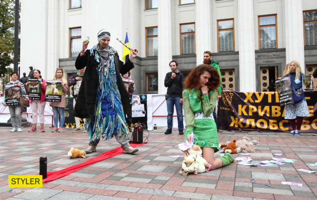 &quot;Серце мають всі тварини, зупиніть здирання шкіри&quot;: почему украинцы против производства меха в Украине