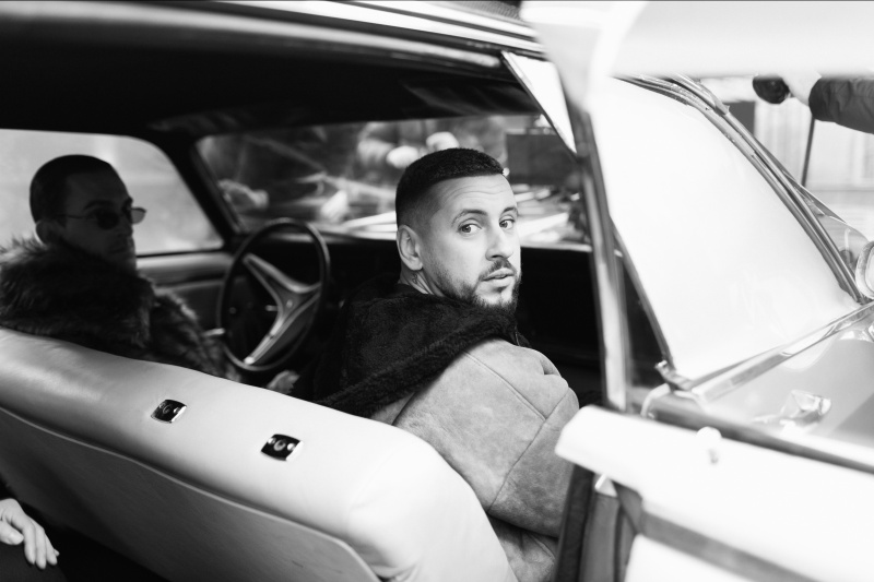 "Данина музиці та естетиці": MONATIK показав вражаючі фото зі зйомок нового кліпу