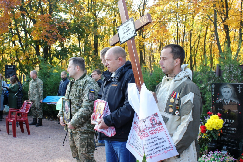 Был прекрасным человеком и другом: в Кропивницком провели в последний путь 47-летнего воина АТО
