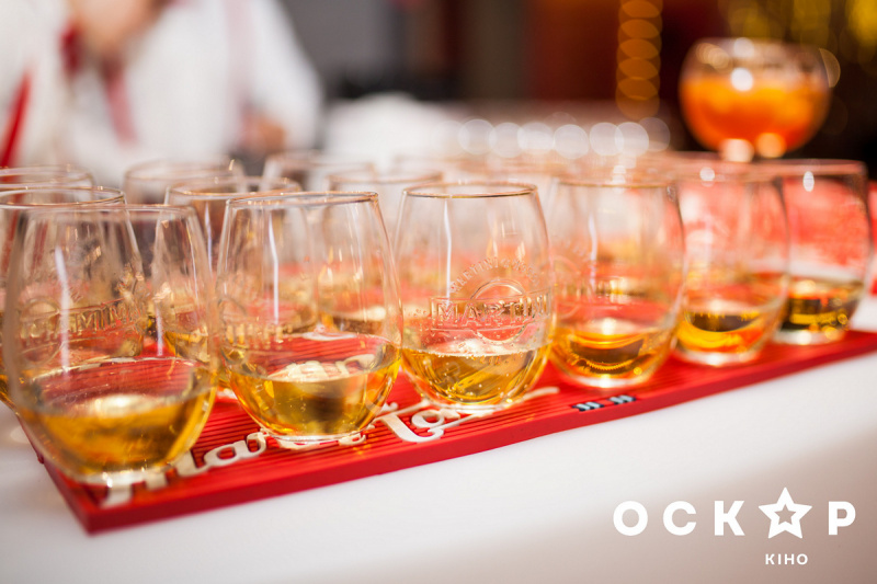 8 подруг Оушена: Зеленський, Фролова та інші зірки відвідали прем'єру фільму (фото)