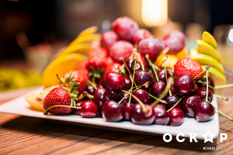 8 подруг Оушена: Зеленський, Фролова та інші зірки відвідали прем'єру фільму (фото)