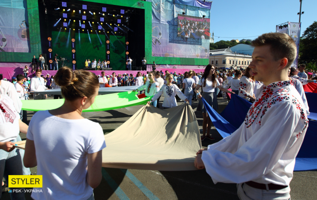 В Киеве дети установили новый танцевальный рекорд: яркие фото