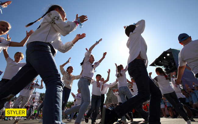 В Киеве дети установили новый танцевальный рекорд: яркие фото