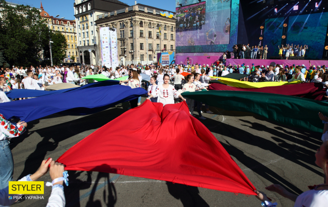 В Киеве дети установили новый танцевальный рекорд: яркие фото