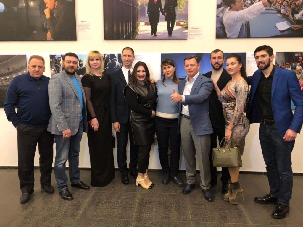 Дівчина "радикала" Рибалки "засвітила" сумку за 15 мінімальних зарплат