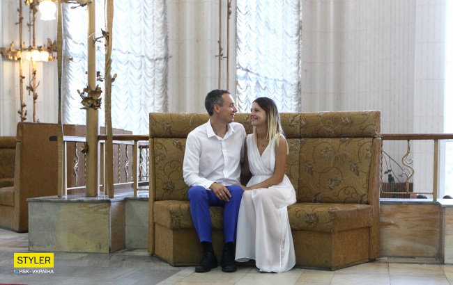 Сльози радості і "магія" чисел: рекордна кількість пар одружилися у Києві 8.08.18