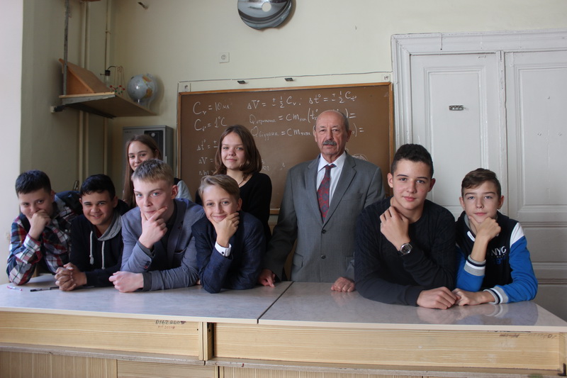 &quot;Выводят из себя&quot;: лучший учитель Украины сравнил бывших и нынешних школьников