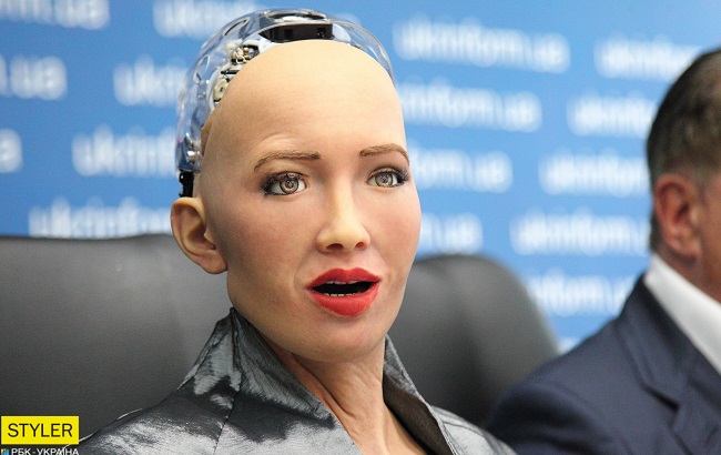 Робот андроид София