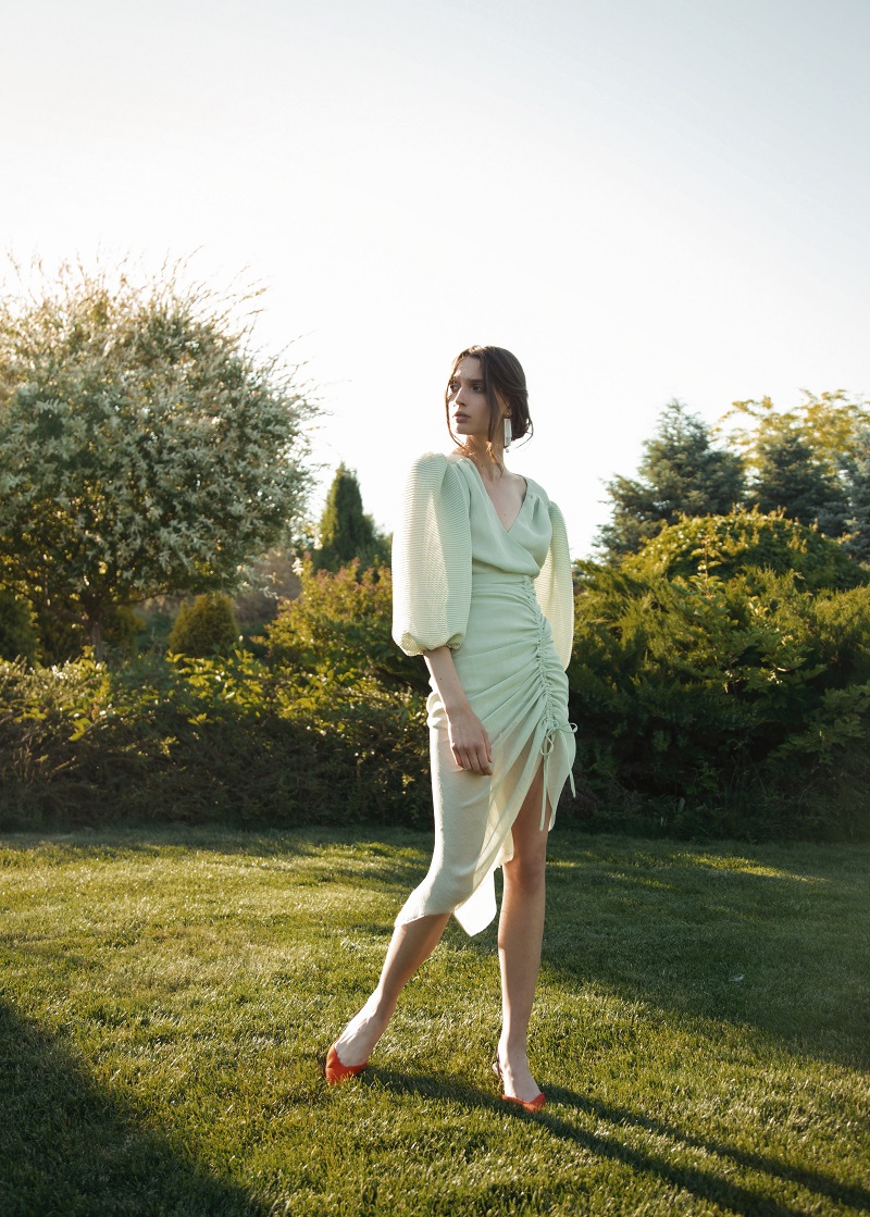 Цветочная легкость: дизайнер Надя Дзяк представила коллекцию Pre-Spring 2019