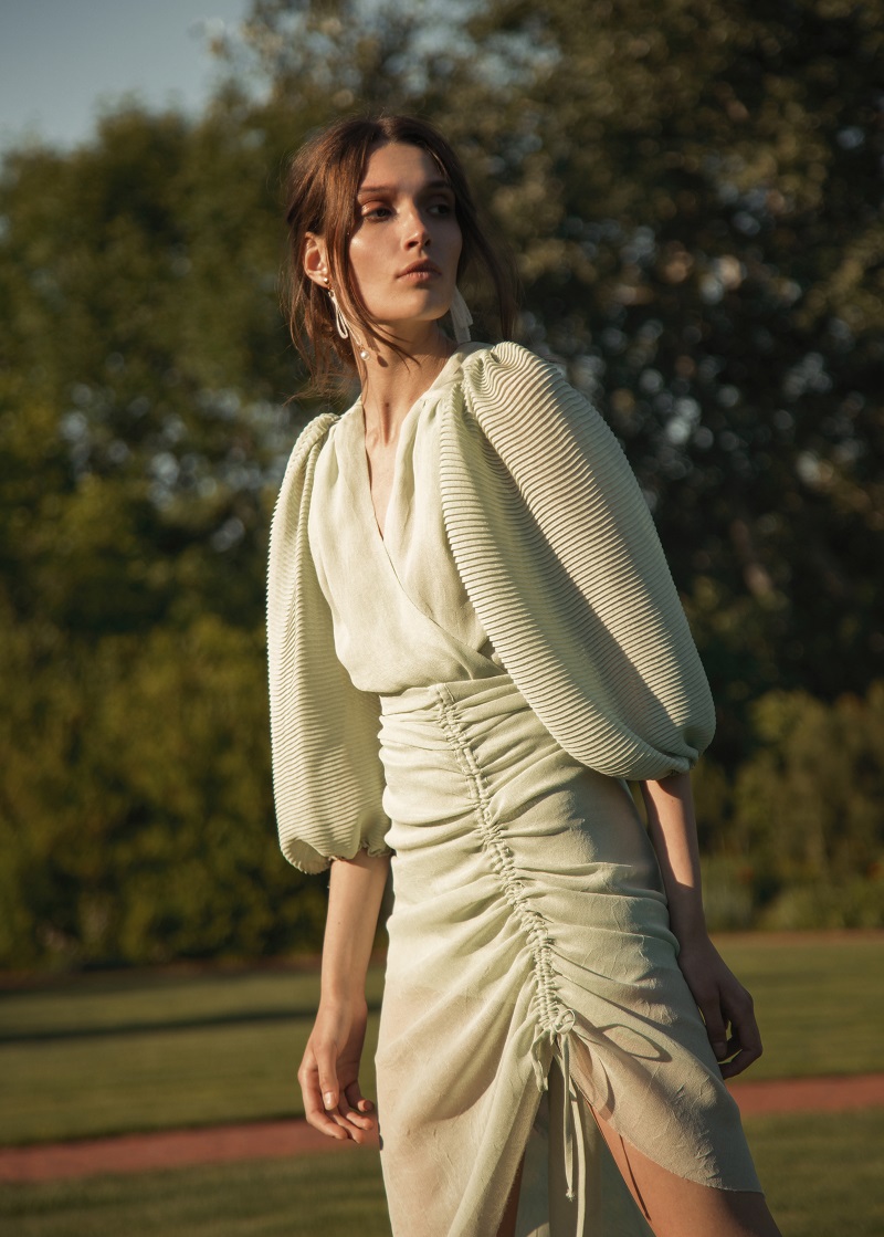 Цветочная легкость: дизайнер Надя Дзяк представила коллекцию Pre-Spring 2019