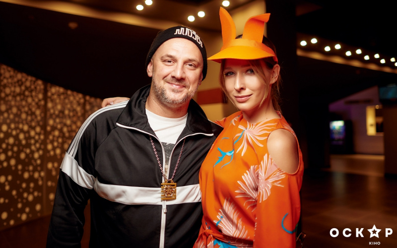 Євген Кошовий з сім'єю, Катя Осадча та інші зірки на прем'єрі комедії "Кролик Петрик" (фото)