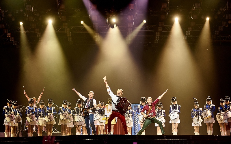 М1 Music Awards 2017: названы все победители премии (фото, видео)