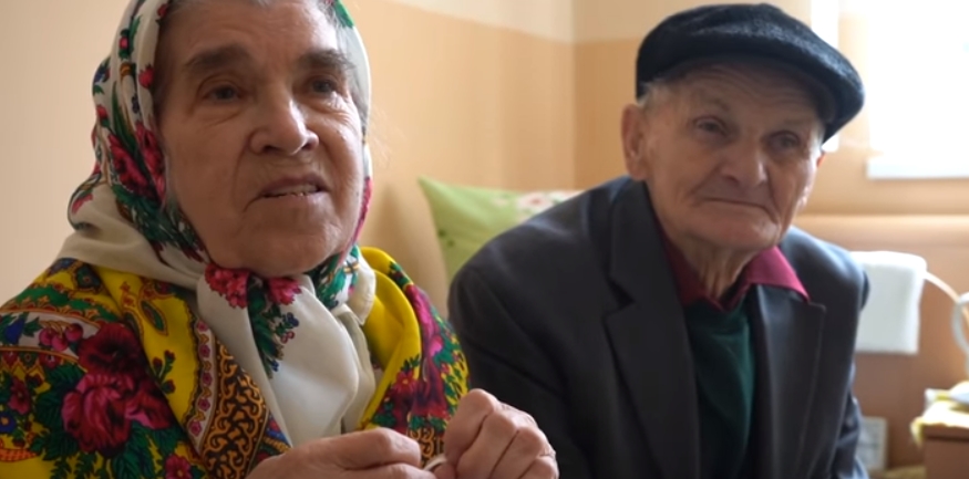 &quot;Я його ревную&quot;: українка вперше пішла під вінець у 81 рік