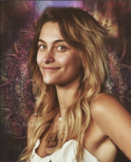 Дочь Майкла Джексона заподозрили в романе с топ-моделью