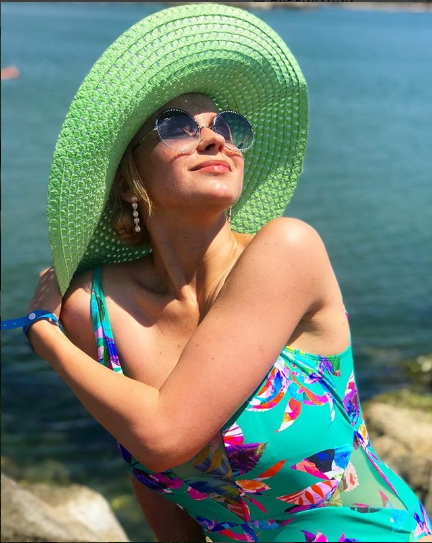 Лилия Ребрик восхитила поклонников стройной фигурой в купальнике