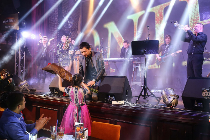 "Диво": как в Киеве прошел концерт азиатской звезды JONIBEK (фото)