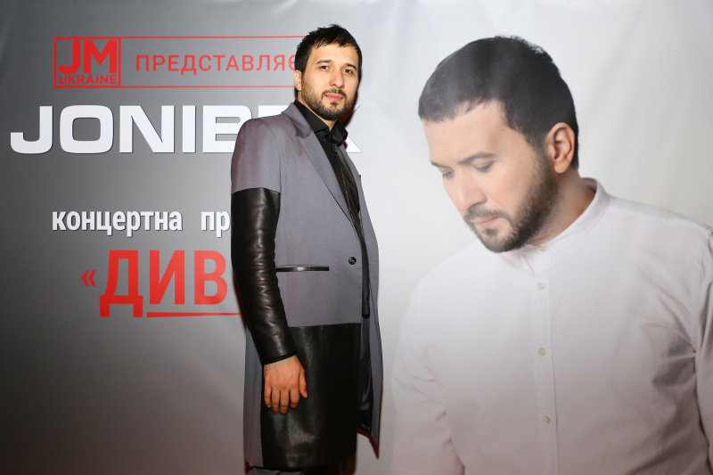 "Диво": как в Киеве прошел концерт азиатской звезды JONIBEK (фото)