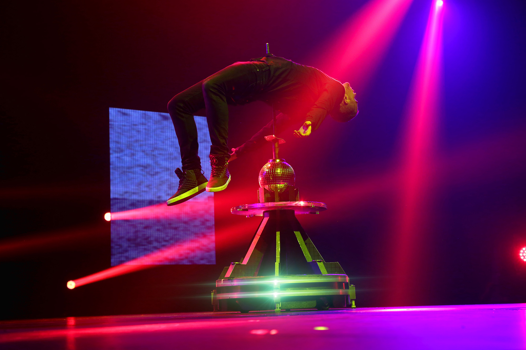 Ілюзії на межі життя і смерті: 5 фактів про шоу The Illusionists