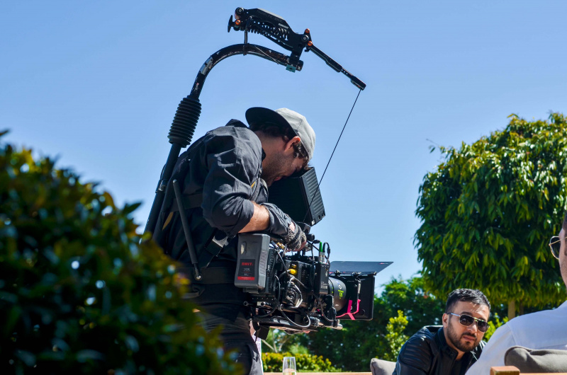 Вице-мисс Украина замечена в объятиях известного певца