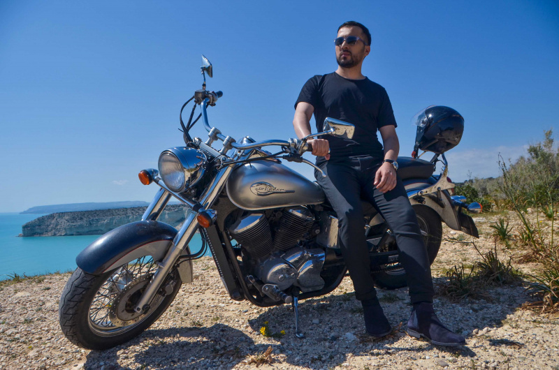 Вице-мисс Украина замечена в объятиях известного певца