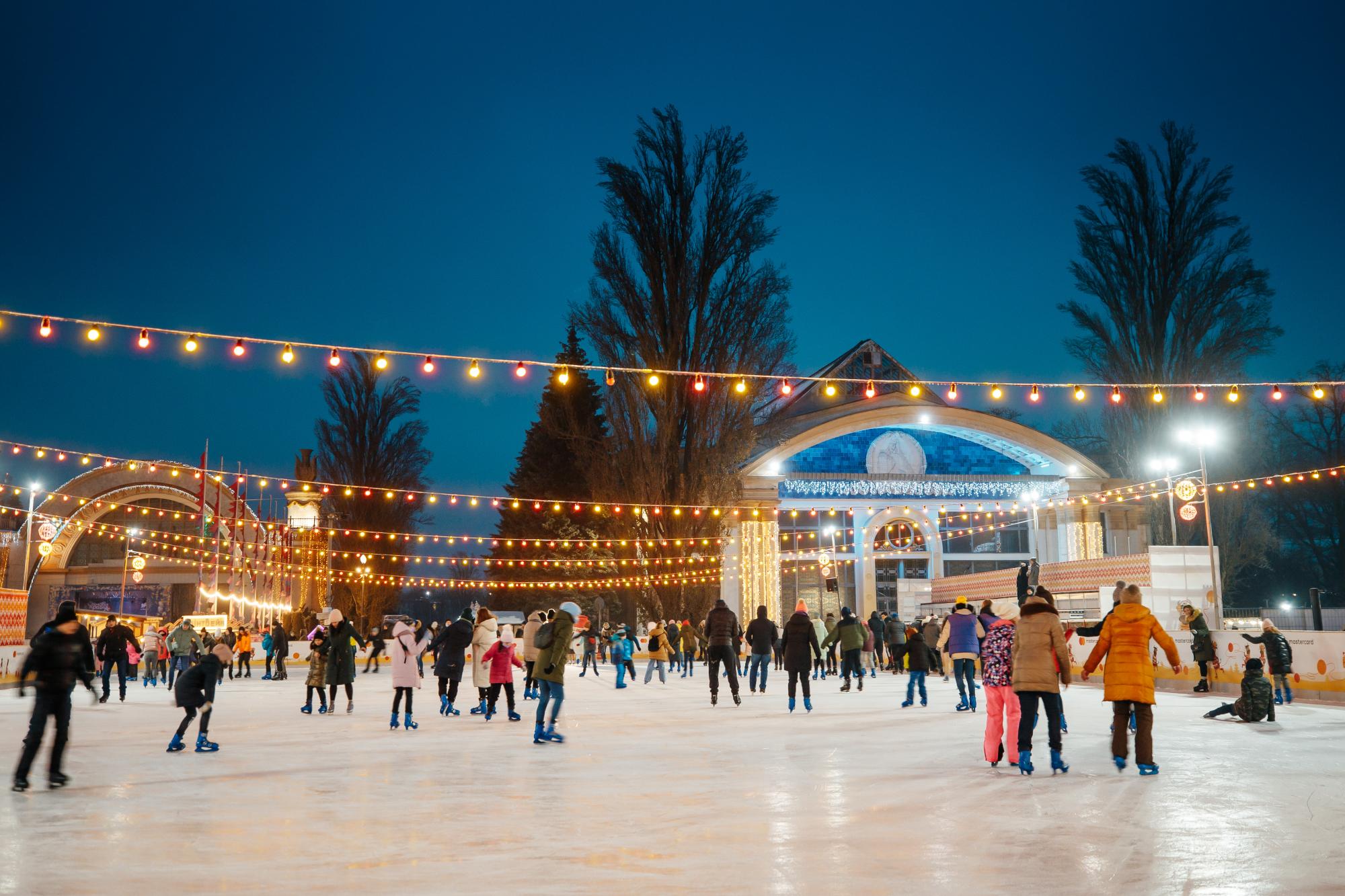 "Зимова країна на ВДНГ": гид по праздничным развлечениям и локациям
