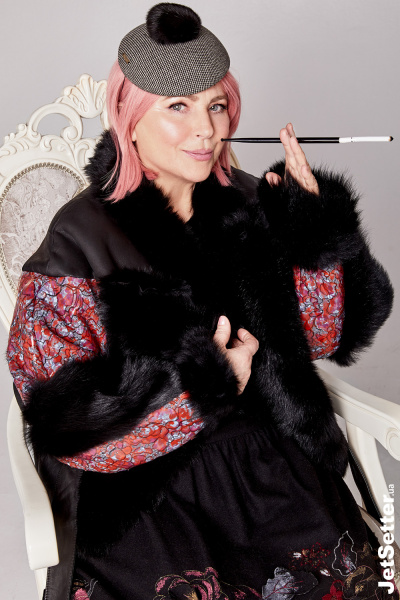 Ирокез и розовые волосы: Нина Матвиенко удивила кардинальным преображением (фото)