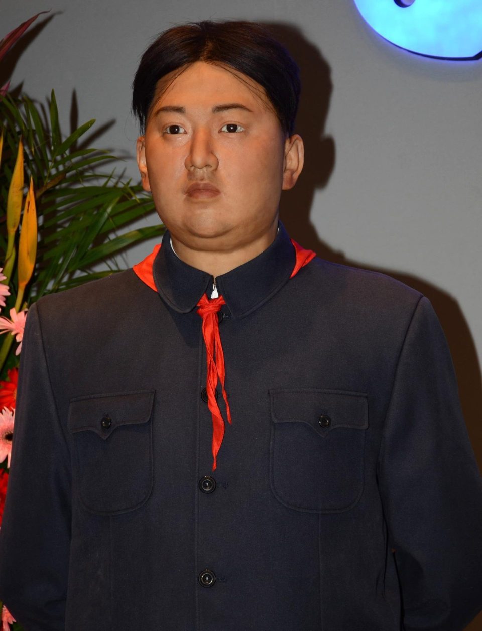 Рыжий Путин и худой Ким Чен Ын: выставка восковых фигур в Китае насмешила посетителей (фото)